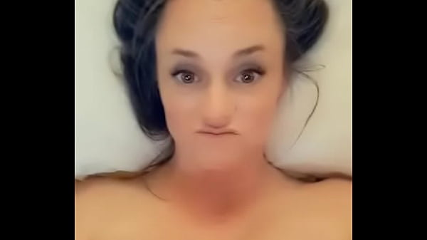 Kitty masturbating